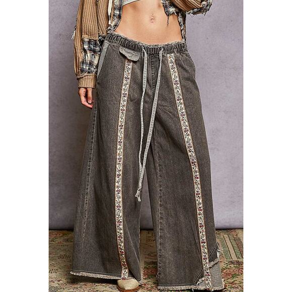 POL Washed Black Wide Leg Pants Floral Trim - Oversized - Picture 2 of 4